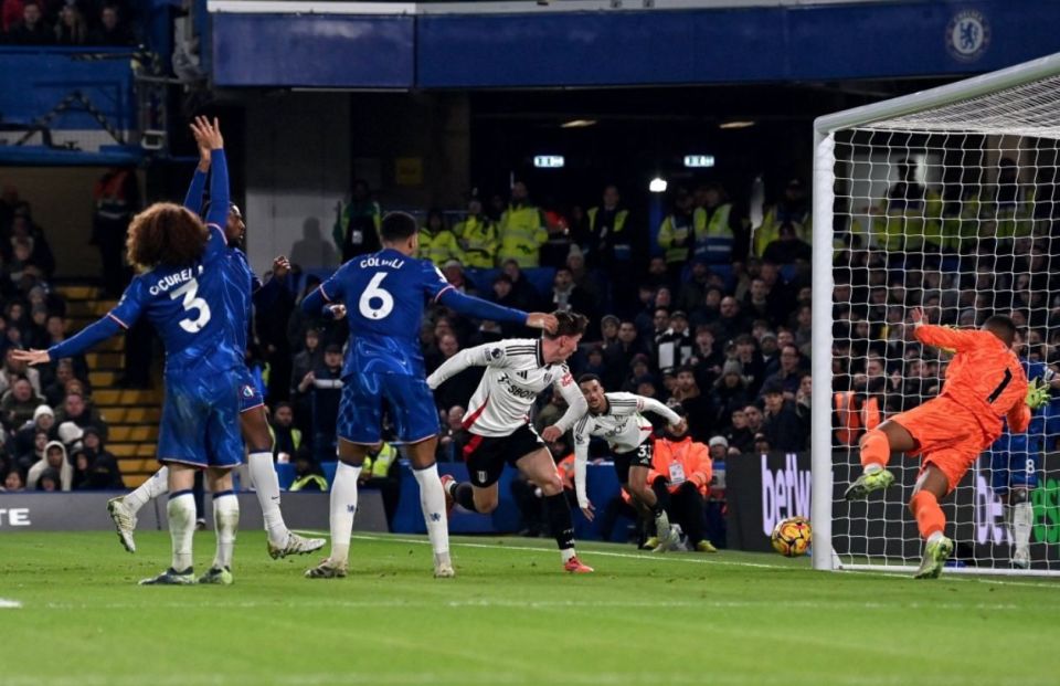 半场：奥格斯堡2-0勒沃库森，吉安努利斯传射，安东-卡德破门