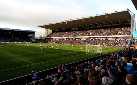 边路防守易 边路防守易